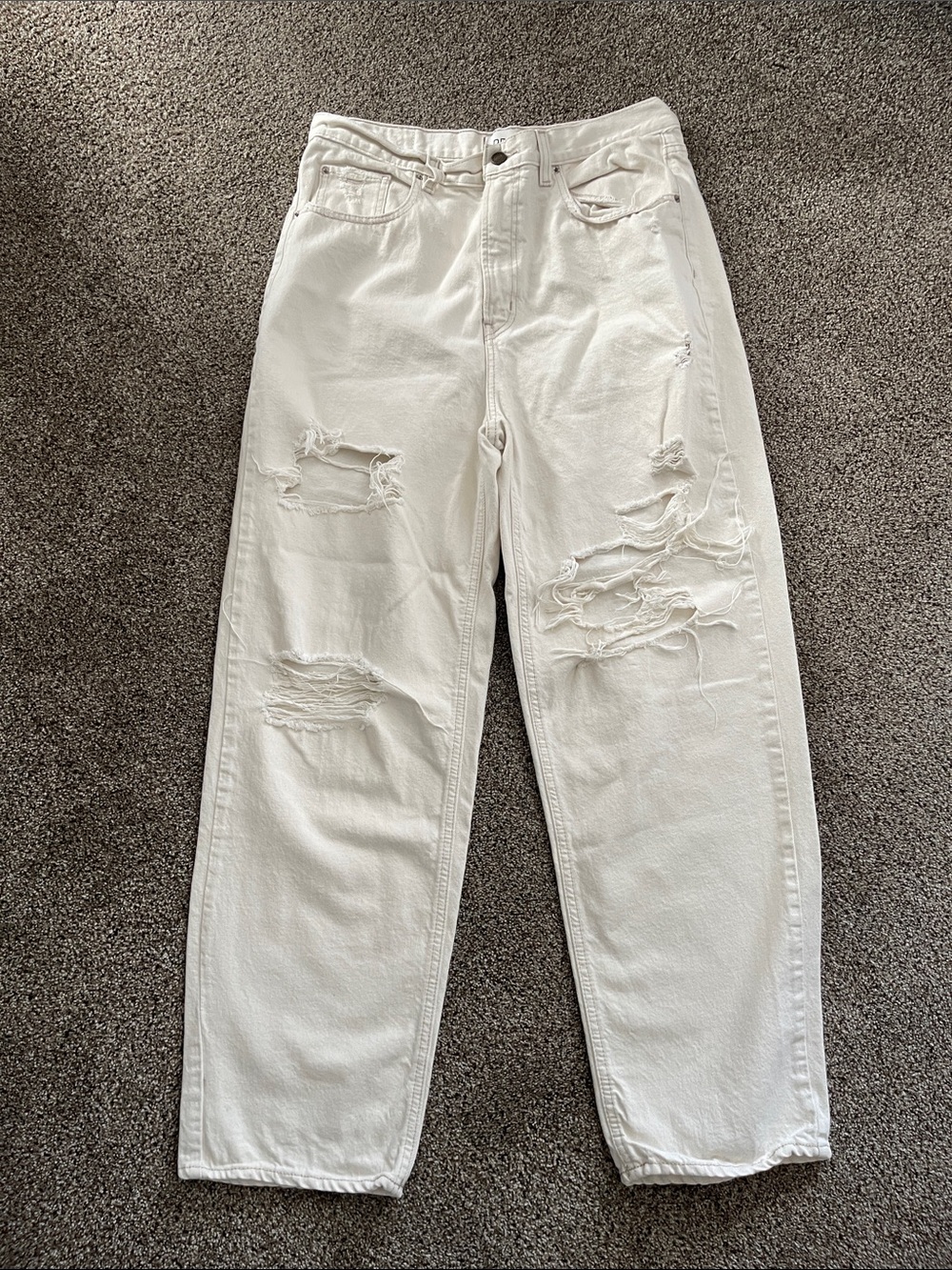 BDG high rise baggy cream/white Distressed Women's Jeans size 32